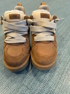 UGG Kids Chestnut/Tan Suede Sneakers with Cream Laces